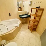 Doppelzimmer Cocktail, Direkt Am Alten Strom Росток